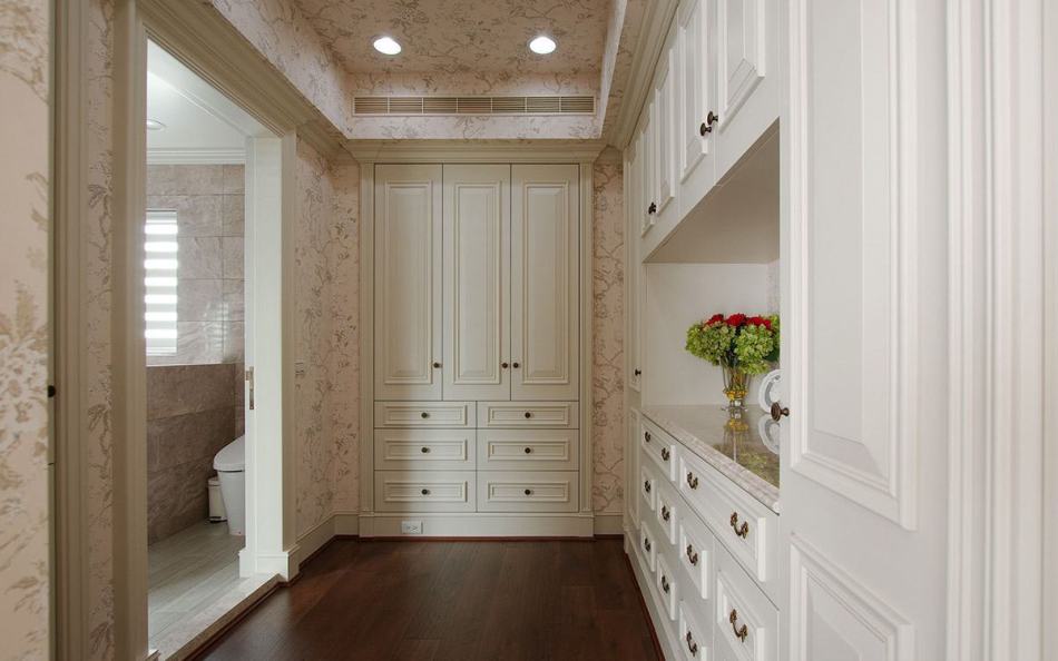 古典风格大量收纳装修效果图