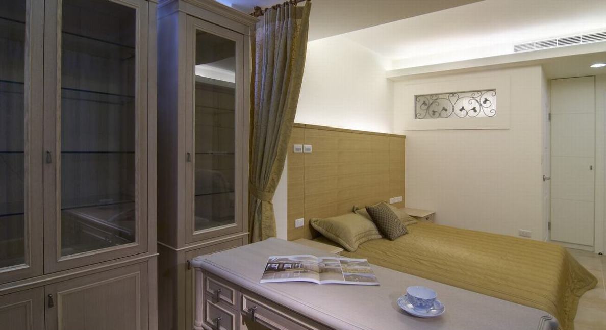 休闲多元书桌图