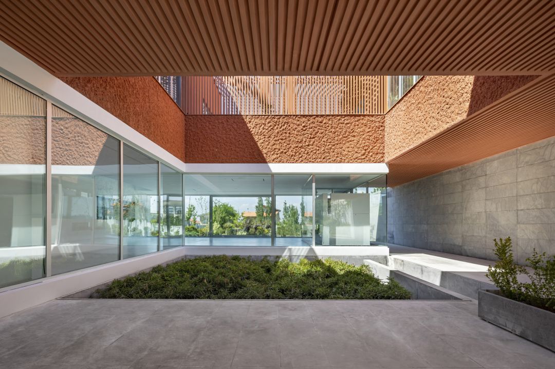 Az-Boroun Villa / CROSSARCHITECTURE