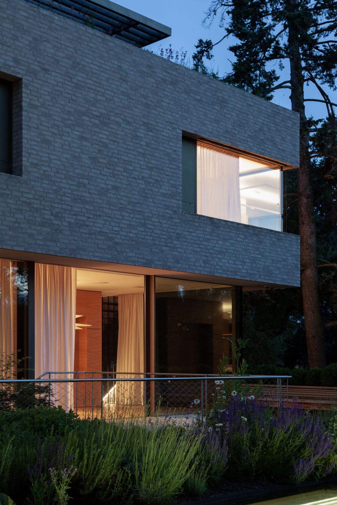 Villa Vista / Znameni Ctyr Architekti
