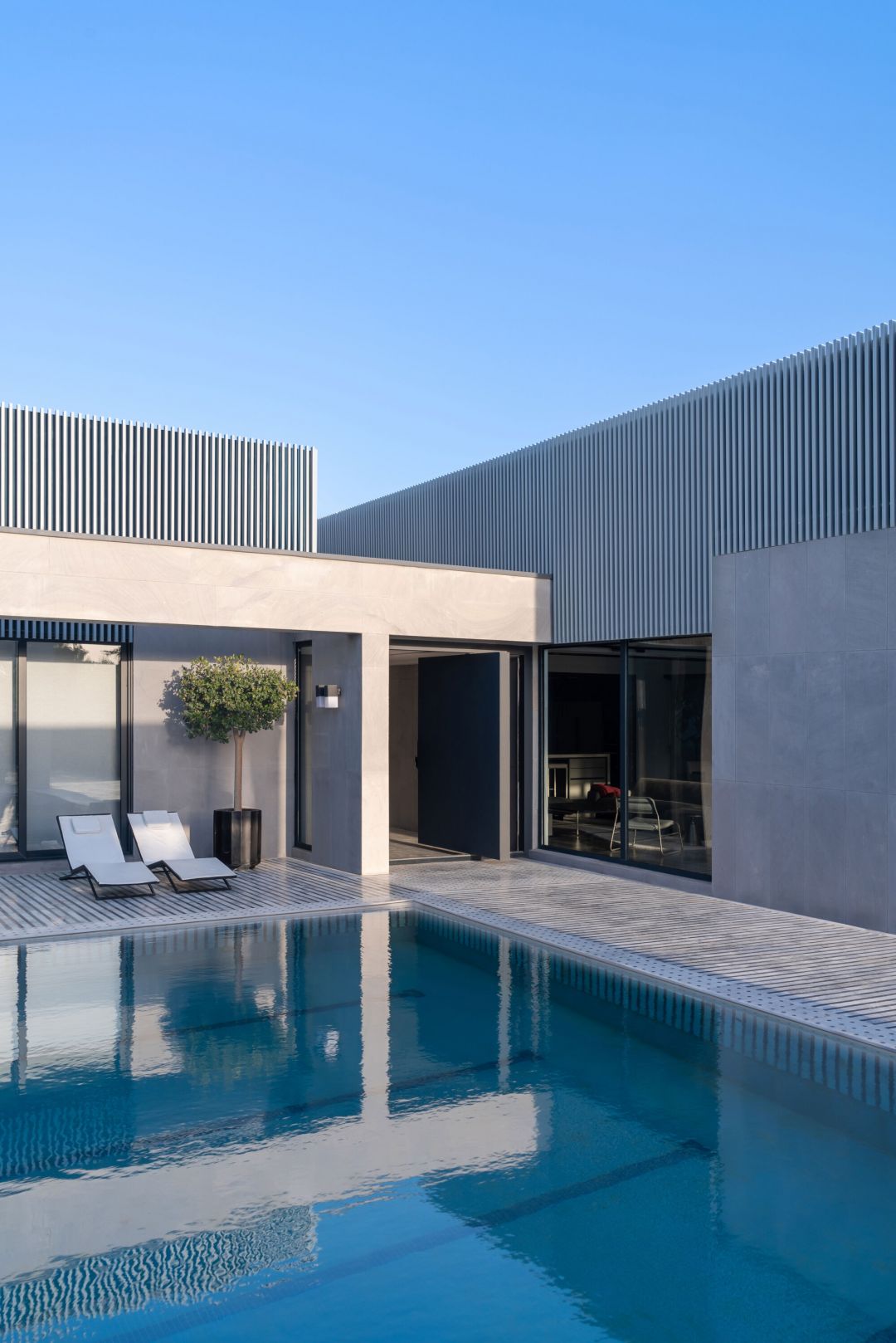 Villa Souran / WHY Architects