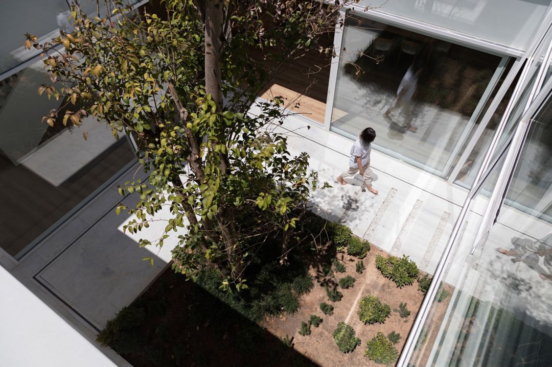 Shahrzad Villa / Kanisavaran Office